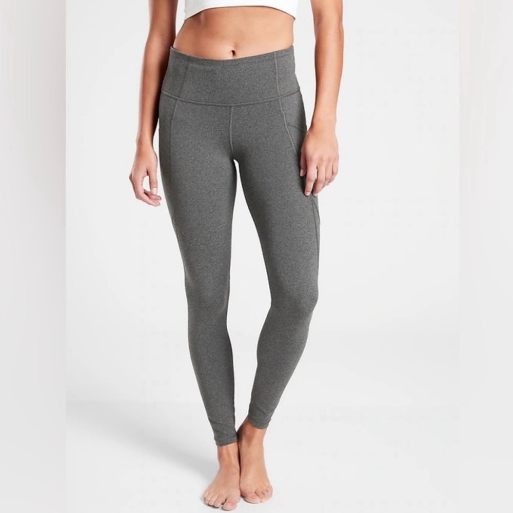 Athleta Stash pocket salutation leggings
